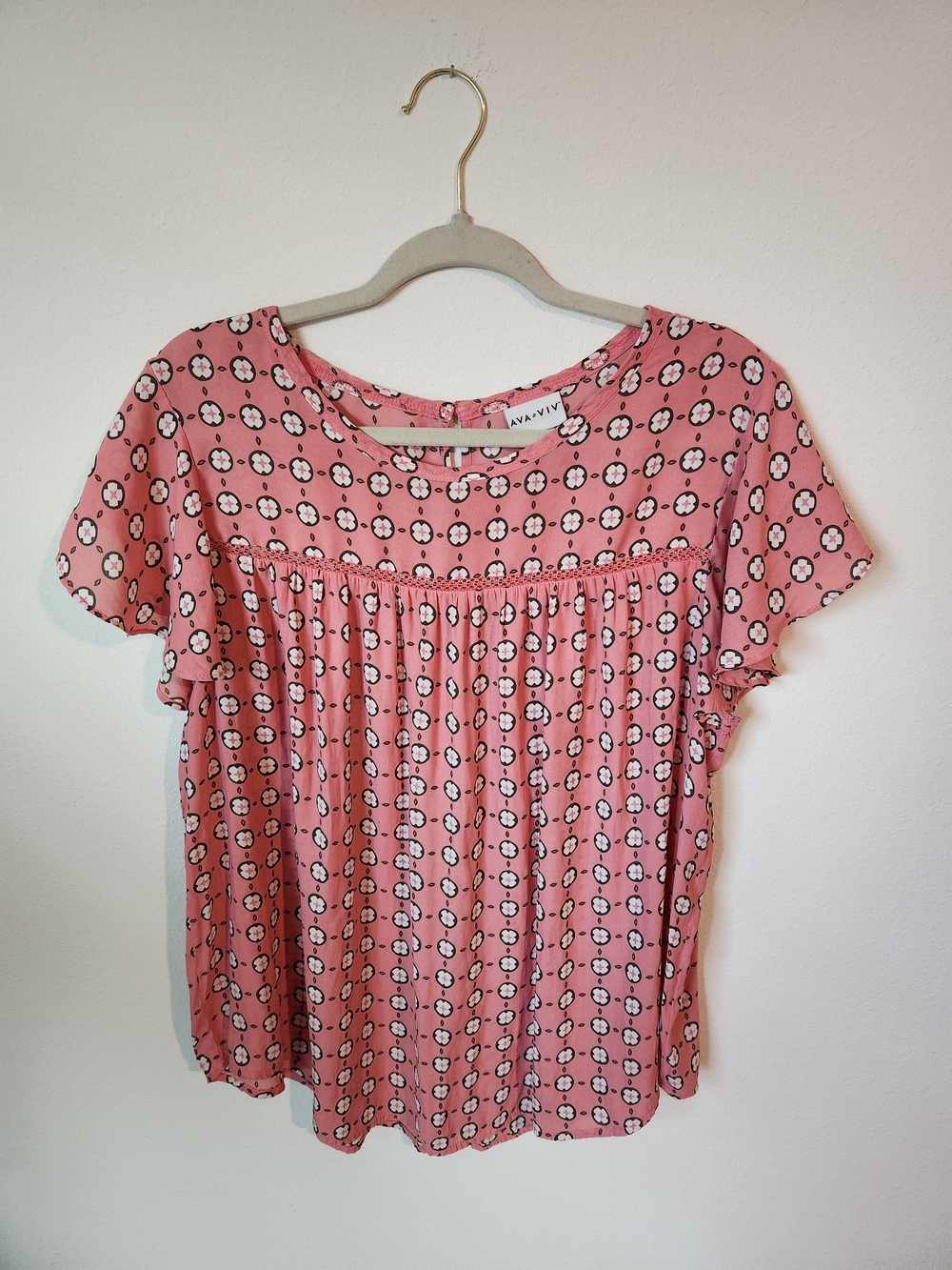 Ava & Viv Retro Geometric Crochet-Trim Babydoll Blouse